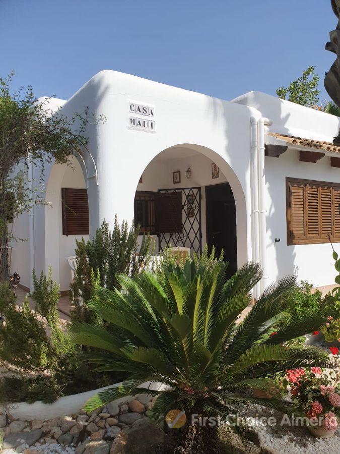 Venta de villa en Vera