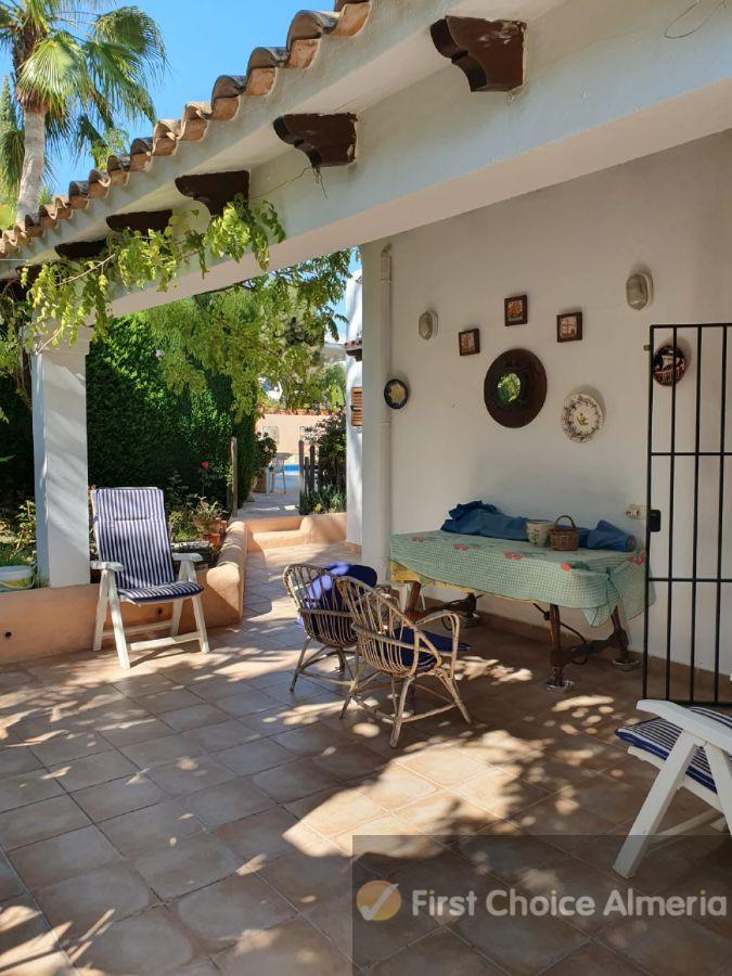 For sale of villa in Vera