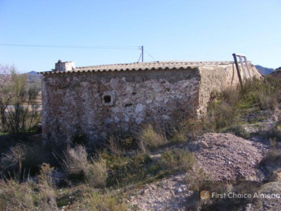 Venta de finca rústica en Sorbas