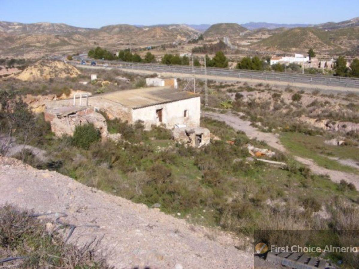 Venta de finca rústica en Sorbas