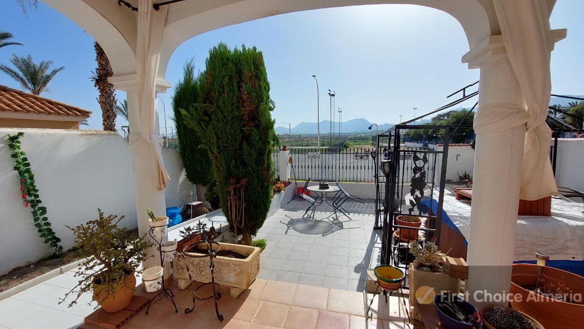 For sale of villa in San Juan de los Terreros