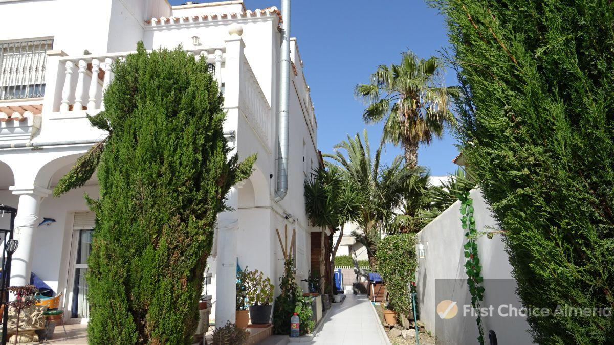 For sale of villa in San Juan de los Terreros