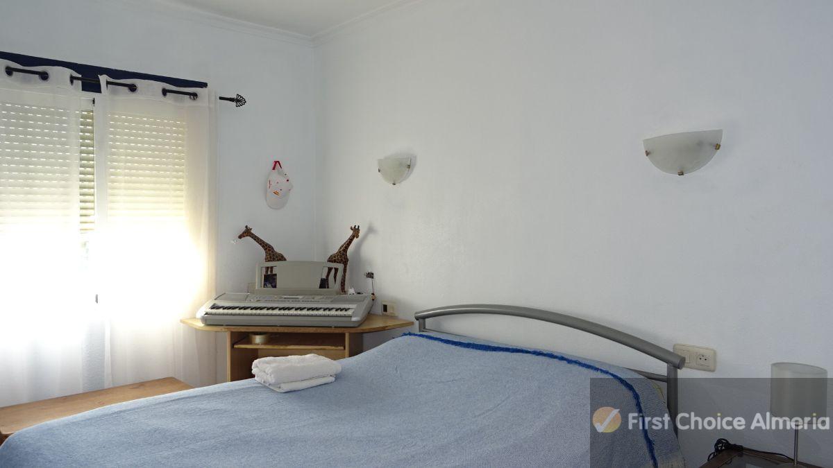 For sale of villa in San Juan de los Terreros