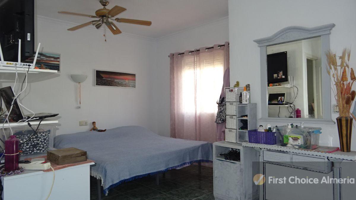 For sale of villa in San Juan de los Terreros