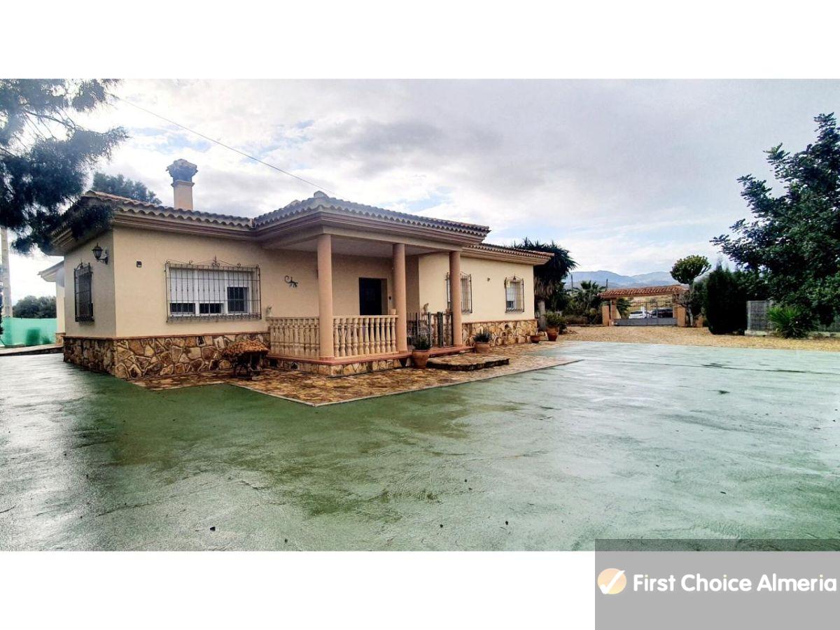For sale of chalet in Los Gallardos