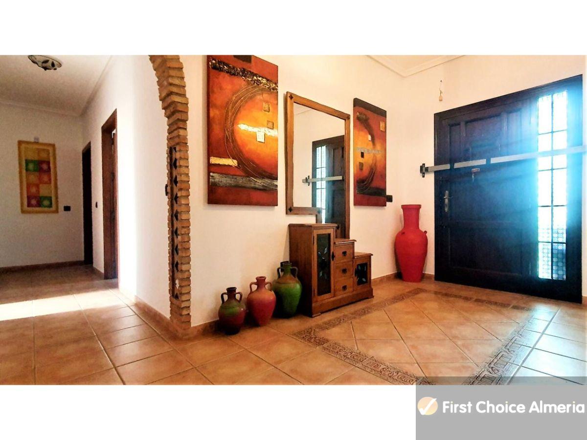 For sale of chalet in Los Gallardos