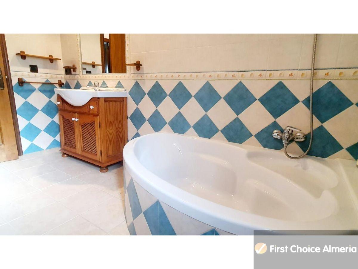 For sale of chalet in Los Gallardos