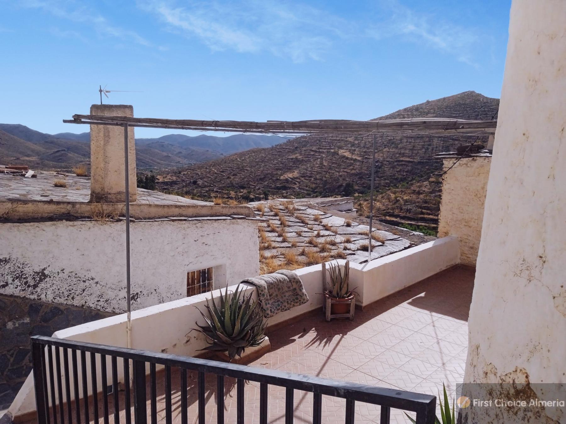 For sale of house in Senés