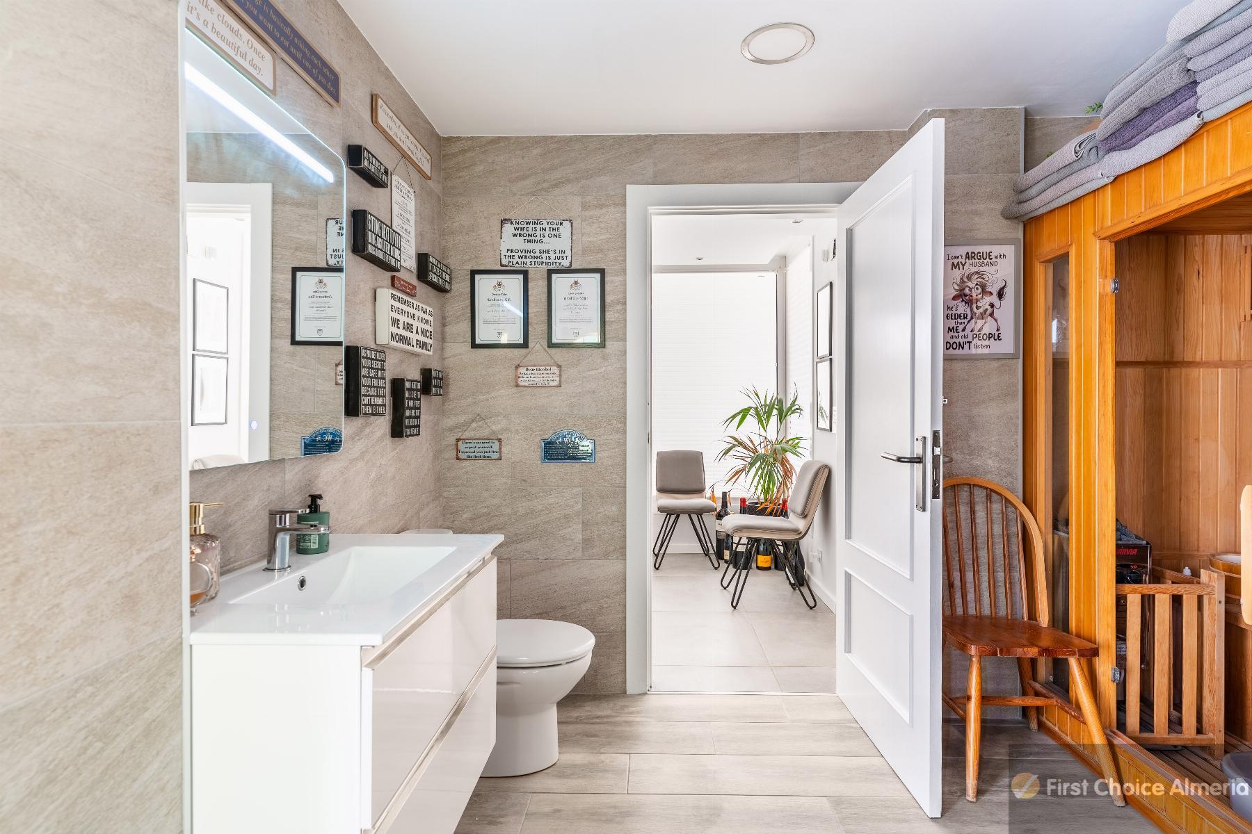 Venta de villa en Garrucha