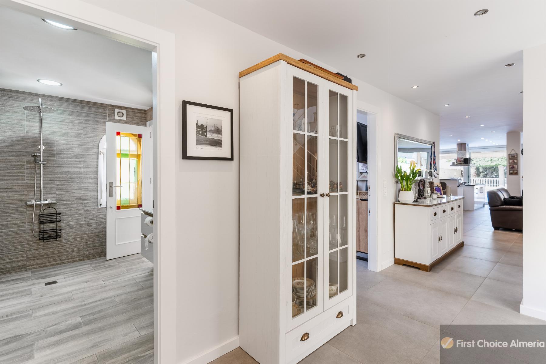 Venta de villa en Garrucha