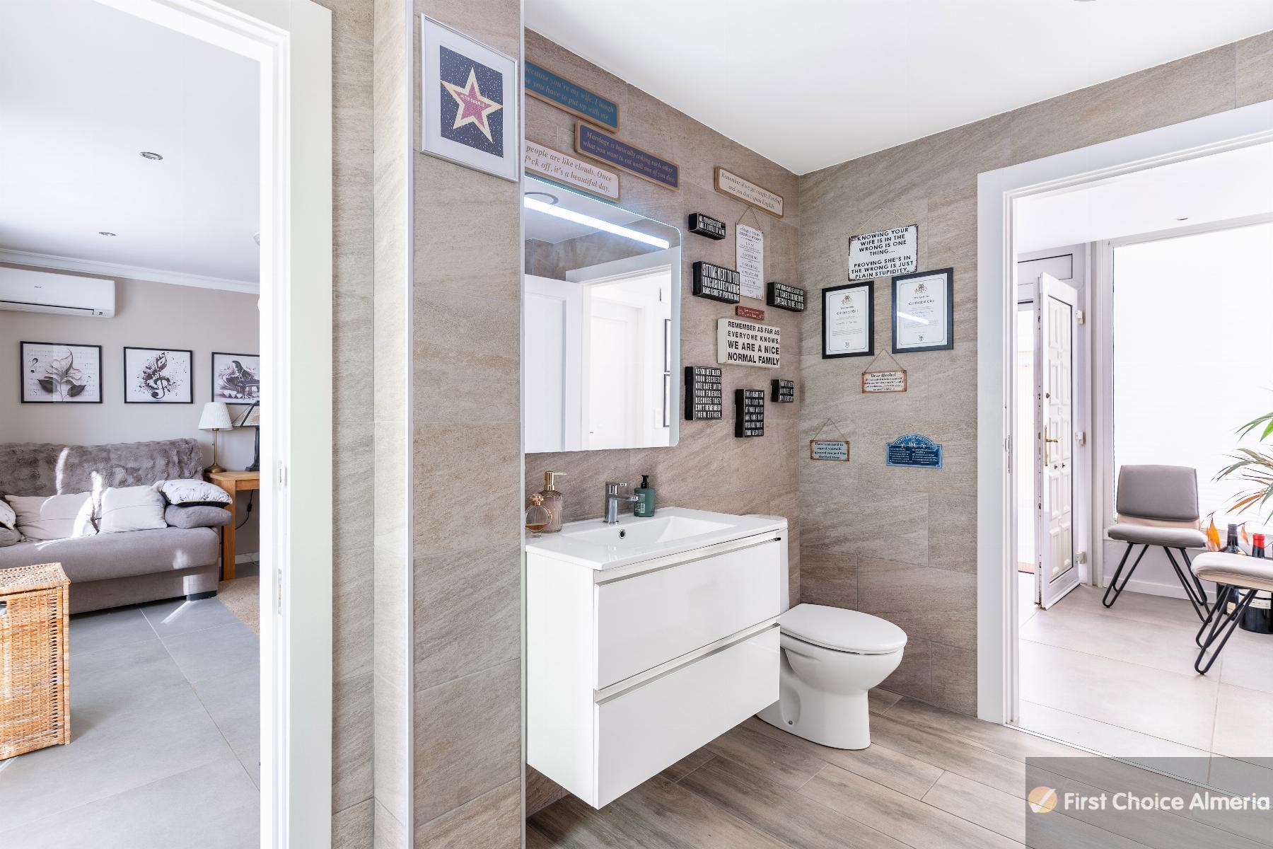 Venta de villa en Garrucha