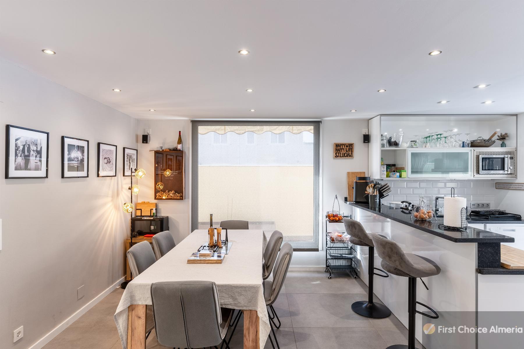 Venta de villa en Garrucha