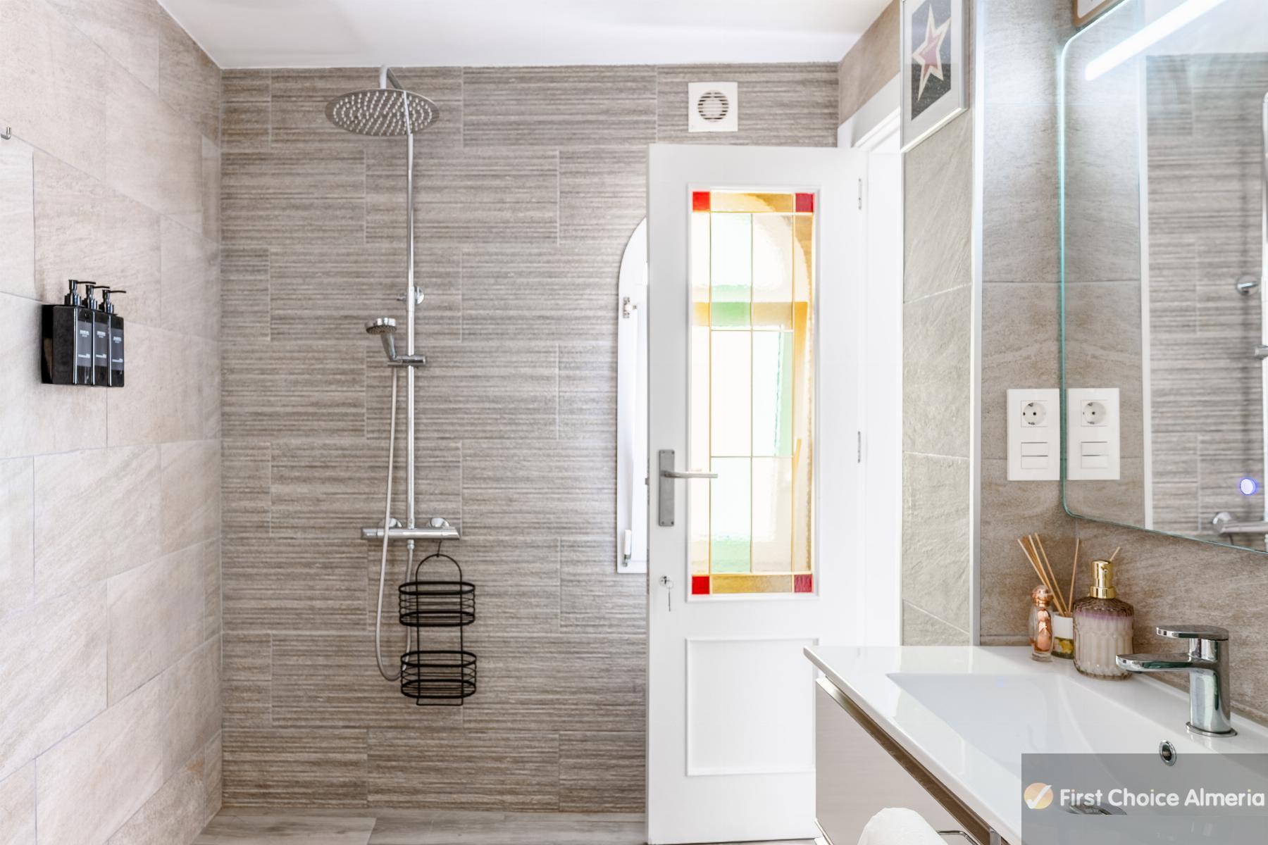 Venta de villa en Garrucha