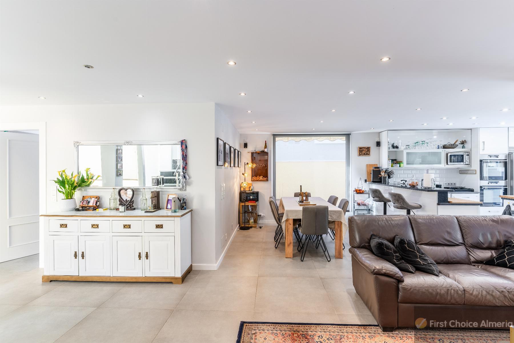 Venta de villa en Garrucha