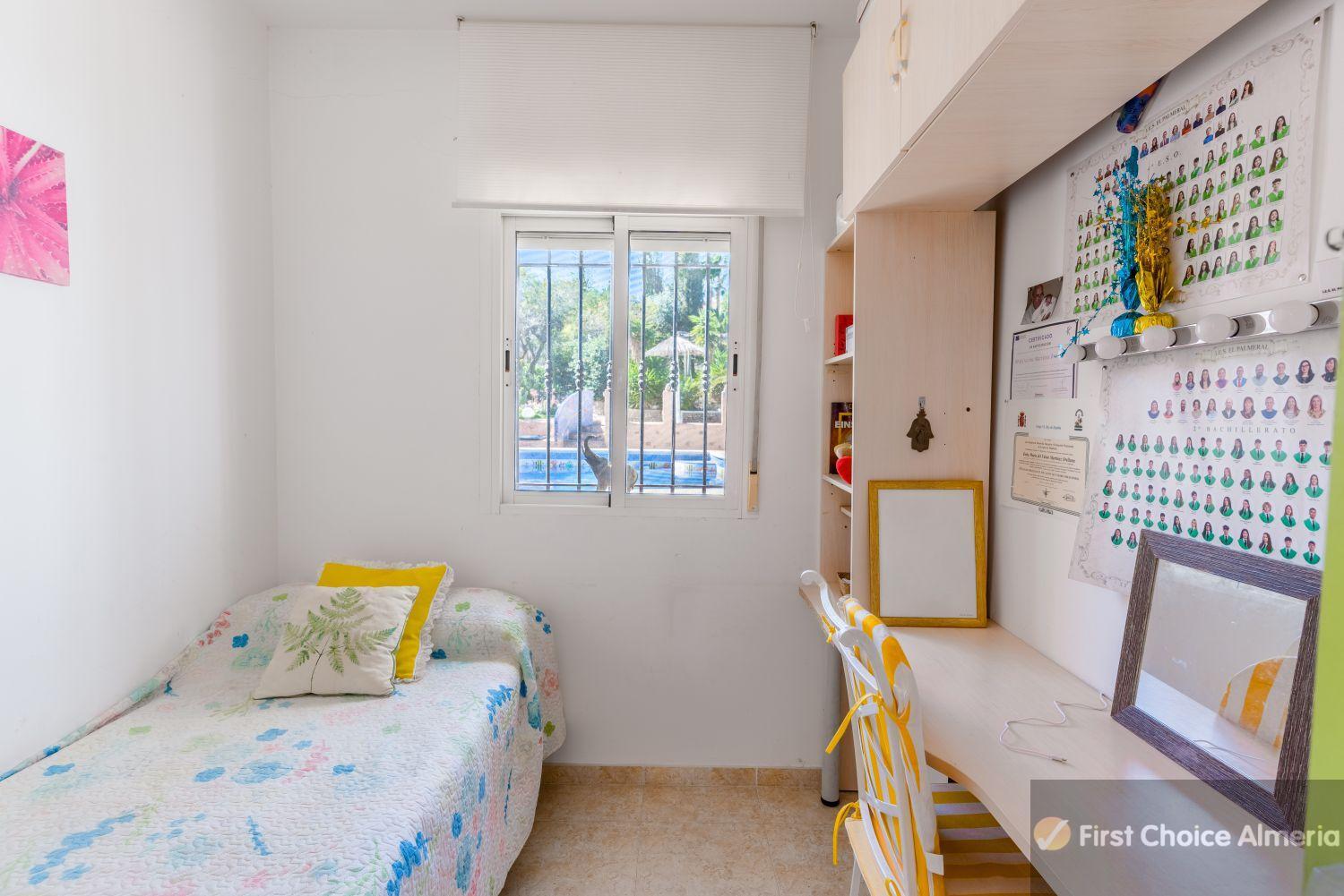 Venta de chalet en Vera