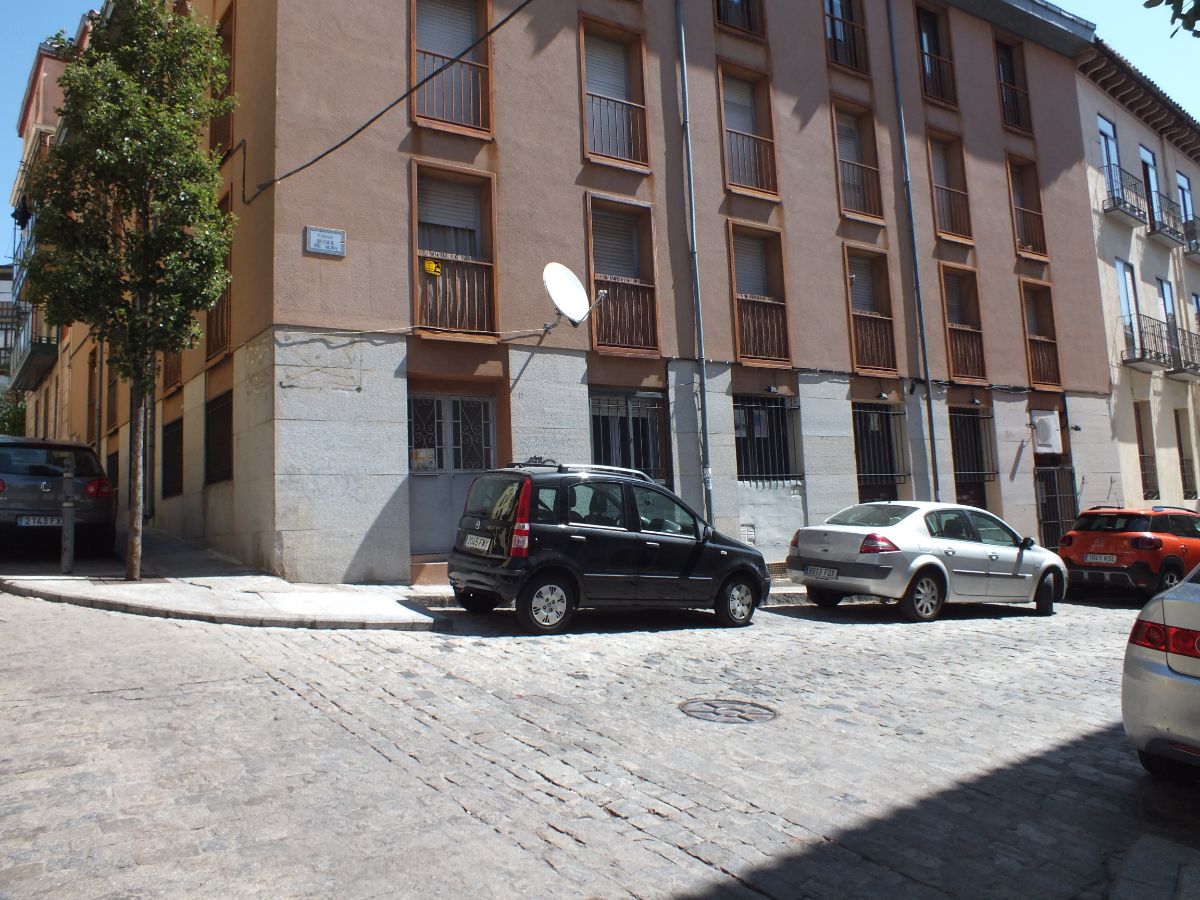 For sale of commercial in San Lorenzo de El Escorial