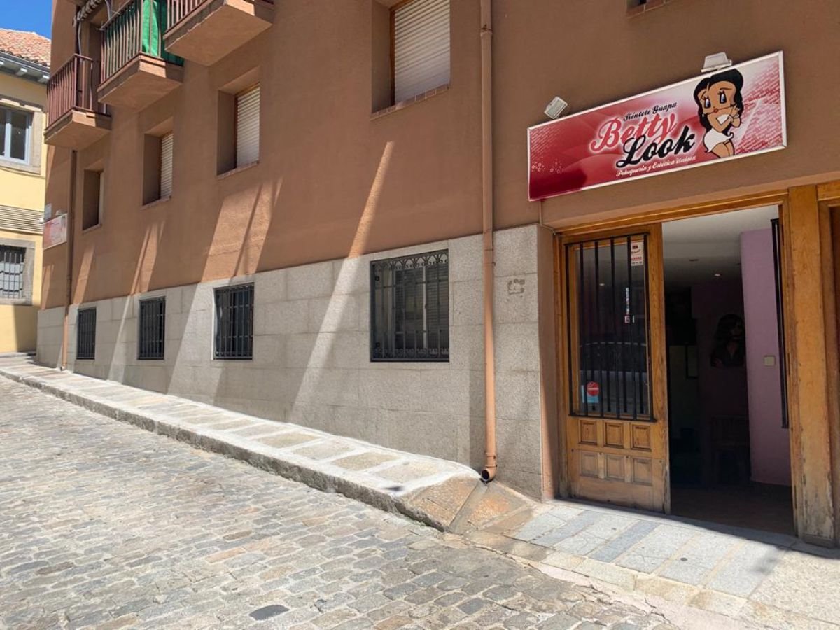 Venta de local comercial en San Lorenzo de El Escorial