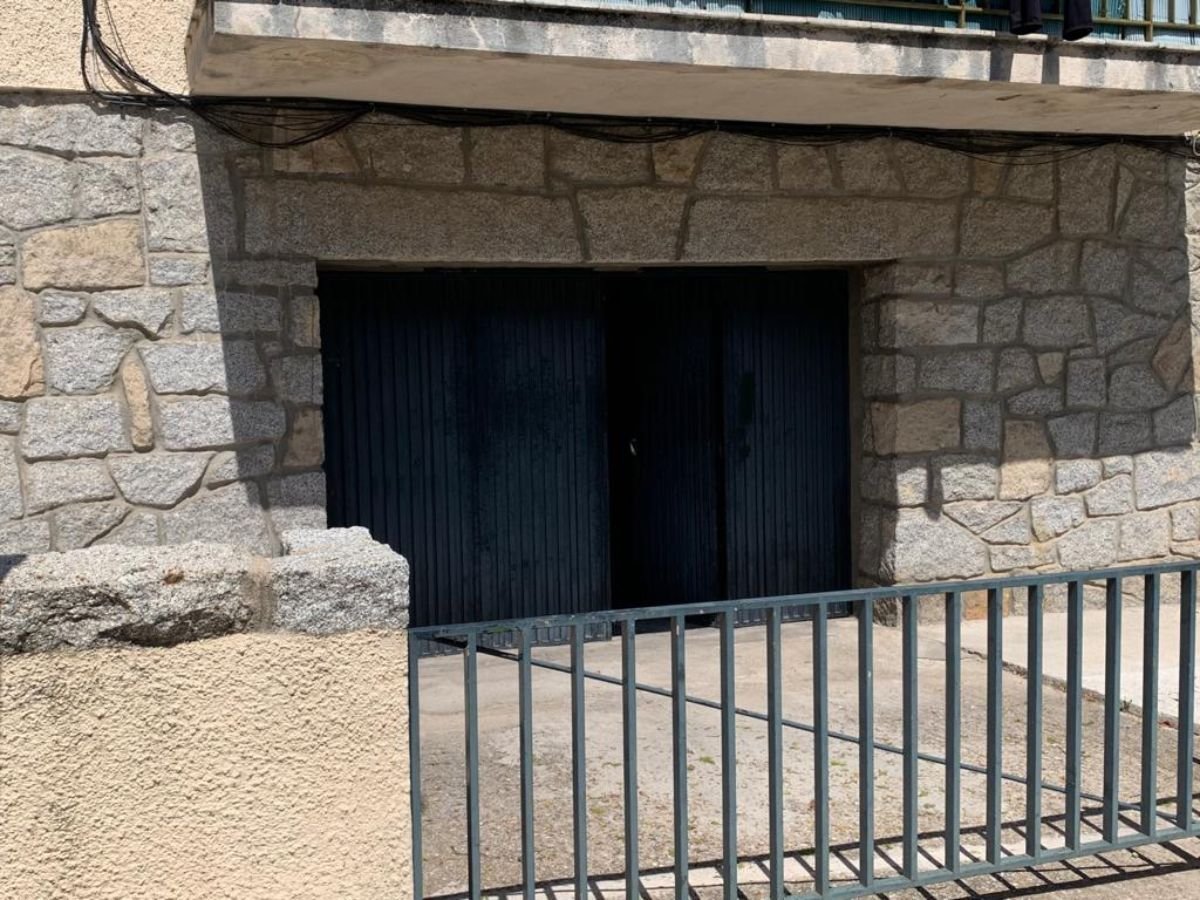 For sale of garage in San Lorenzo de El Escorial