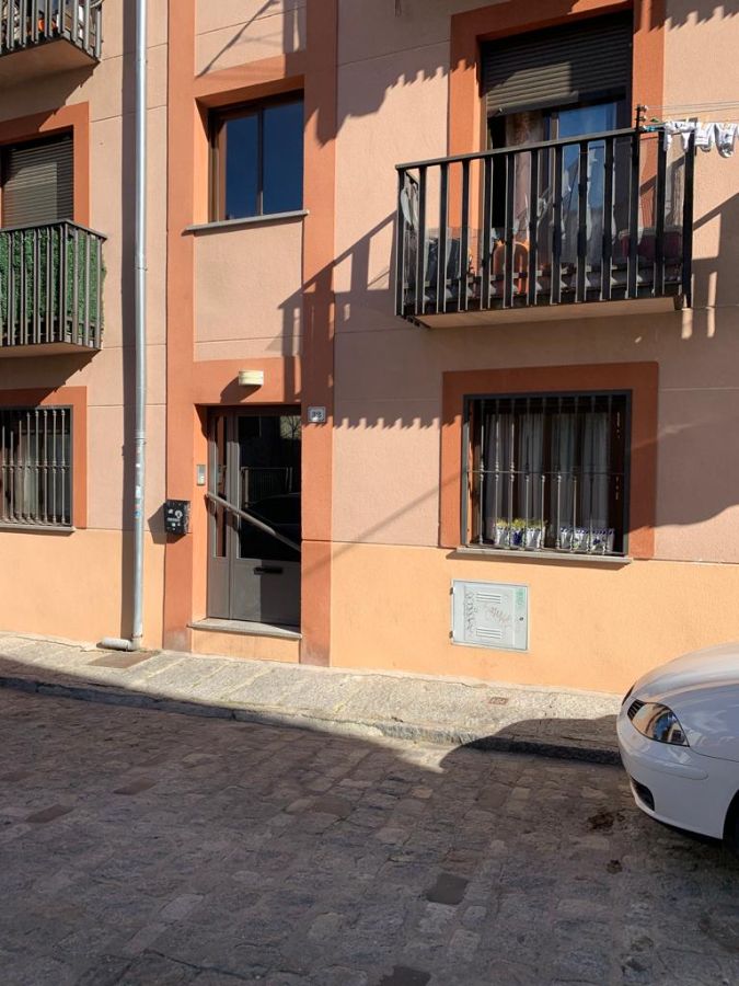 For sale of ground floor in San Lorenzo de El Escorial