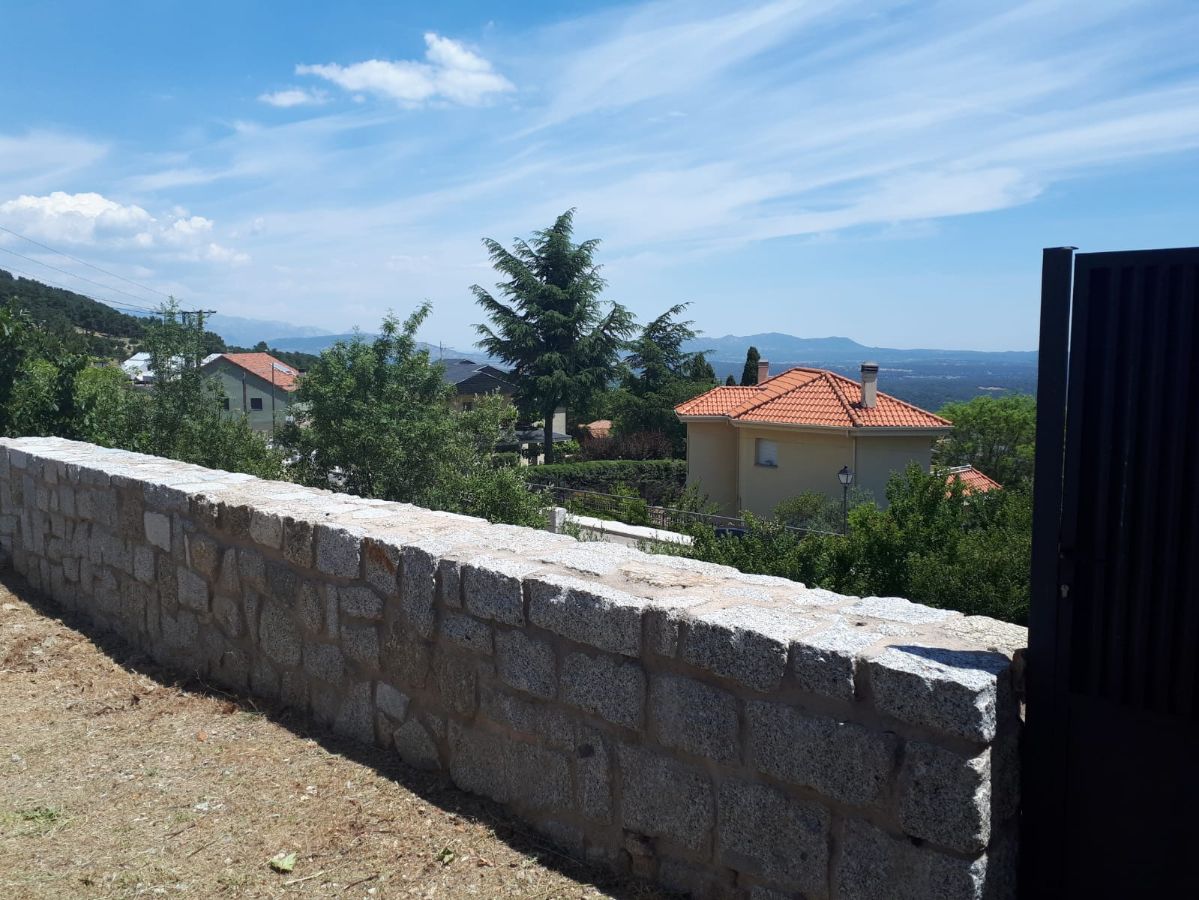 For sale of land in San Lorenzo de El Escorial