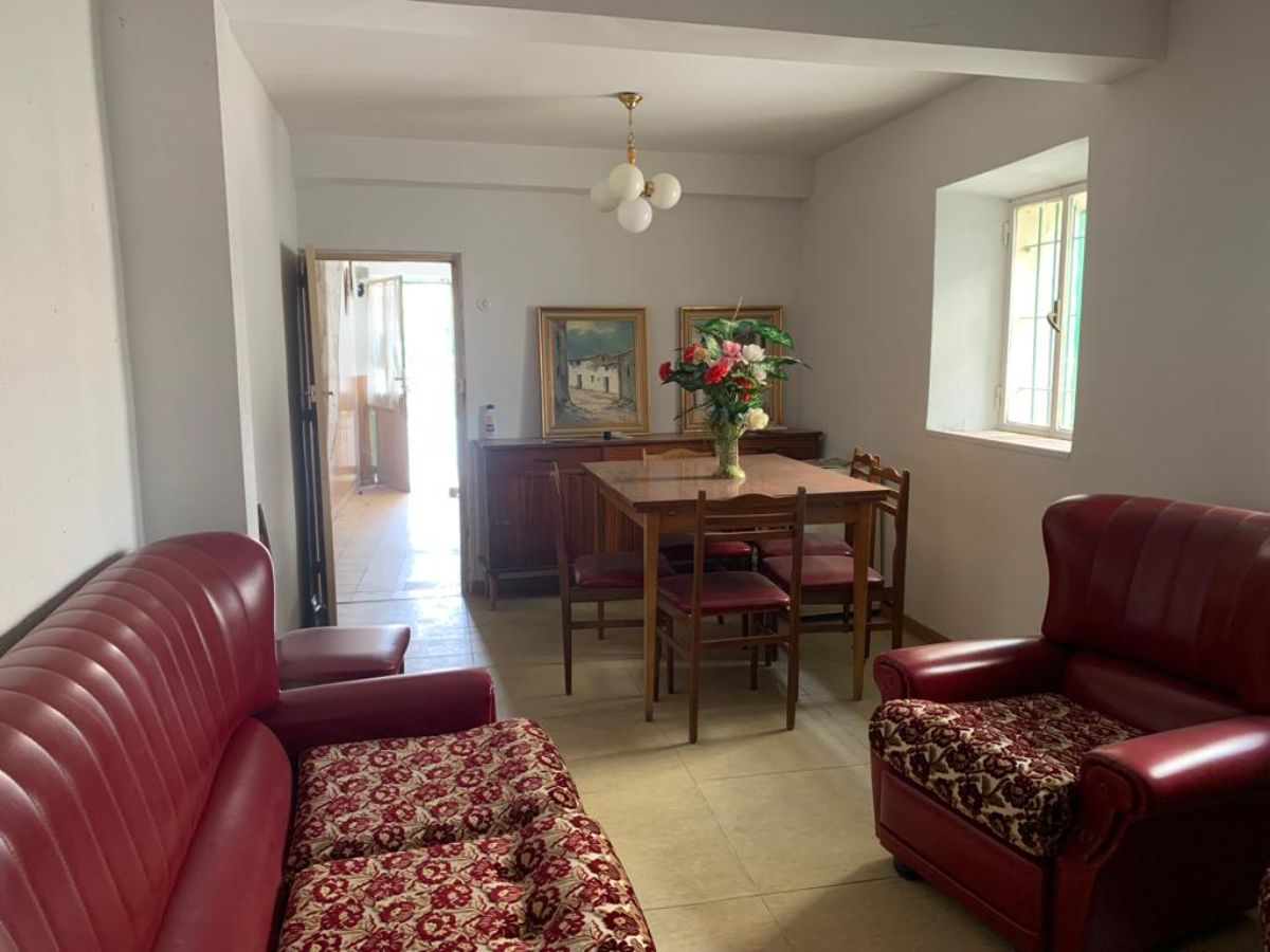 For sale of flat in Zarzalejo