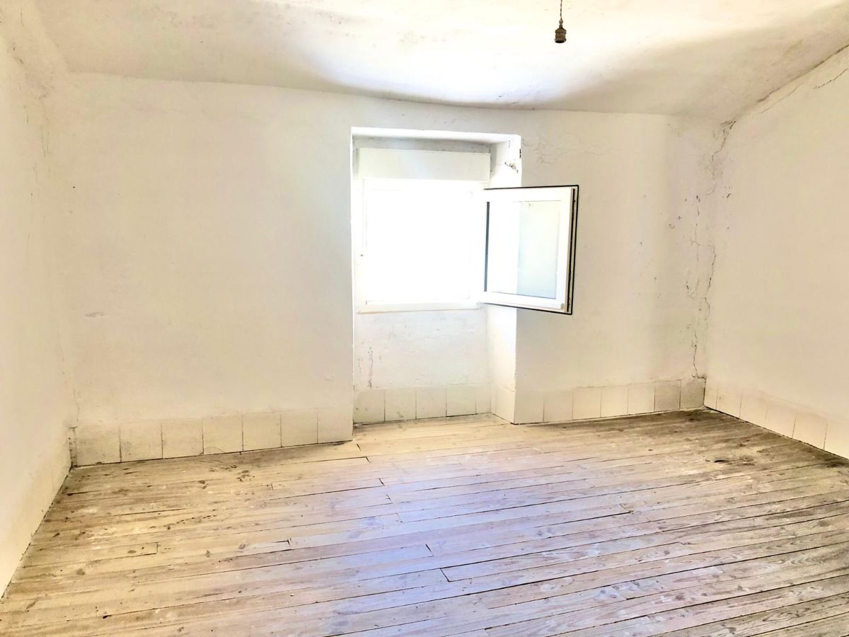 For sale of house in Peguerinos
