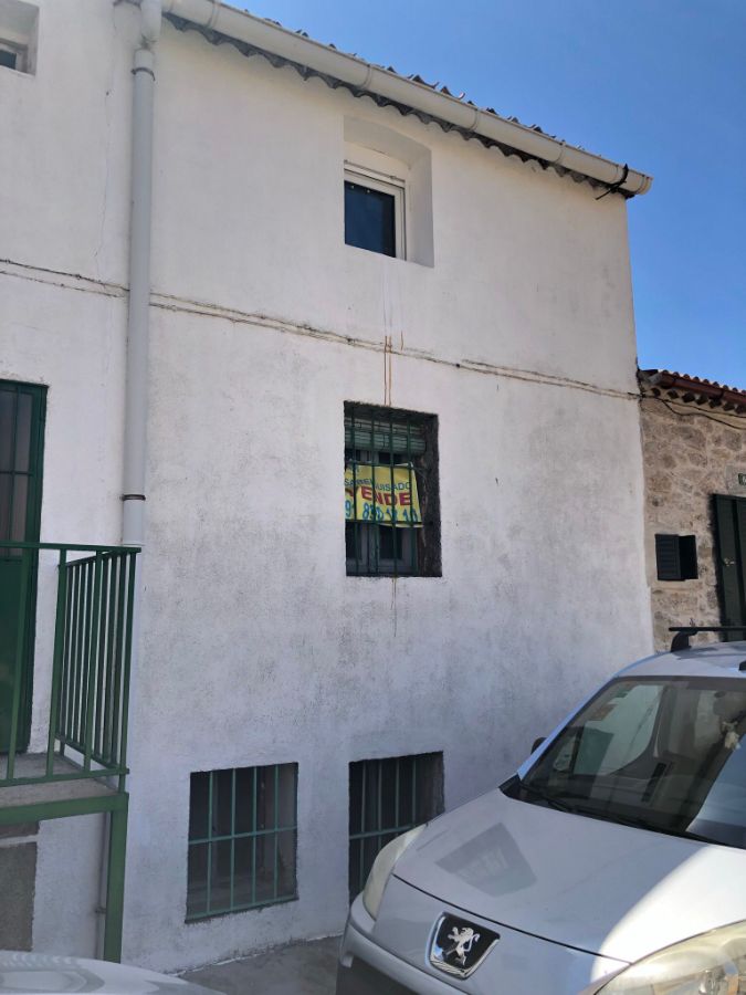 For sale of house in Peguerinos