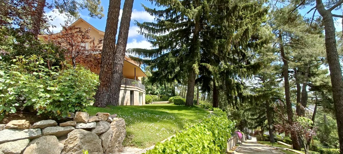For sale of chalet in San Lorenzo de El Escorial