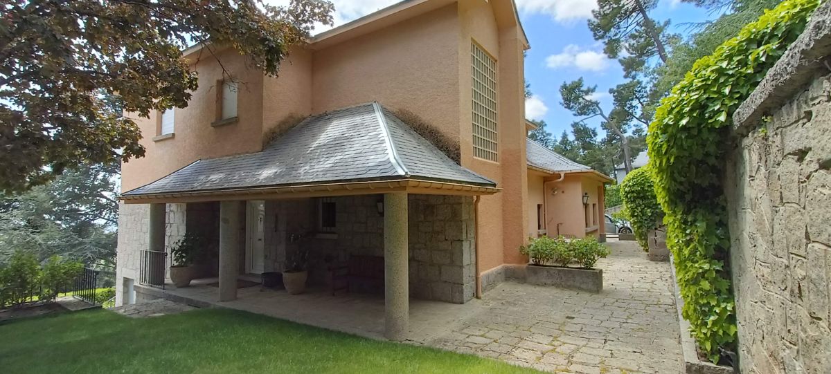 For sale of chalet in San Lorenzo de El Escorial