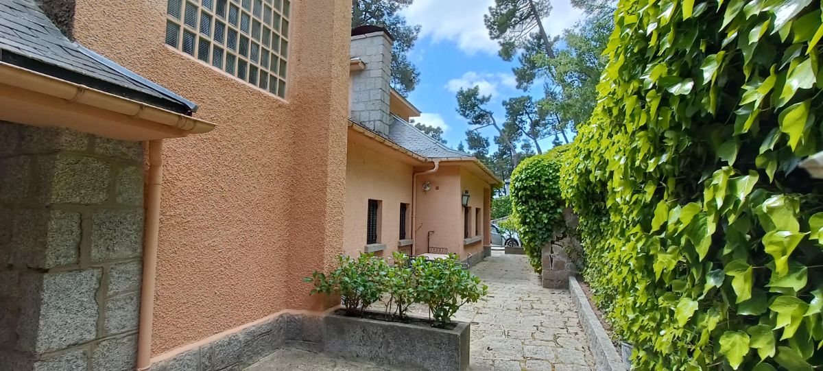 For sale of chalet in San Lorenzo de El Escorial