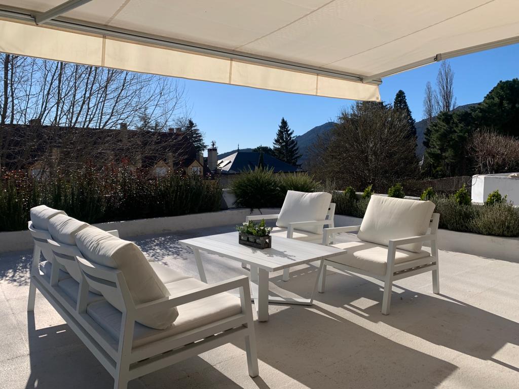For sale of flat in San Lorenzo de El Escorial