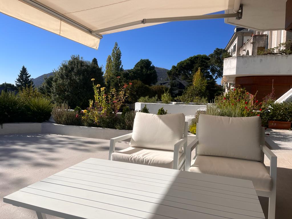 For sale of flat in San Lorenzo de El Escorial