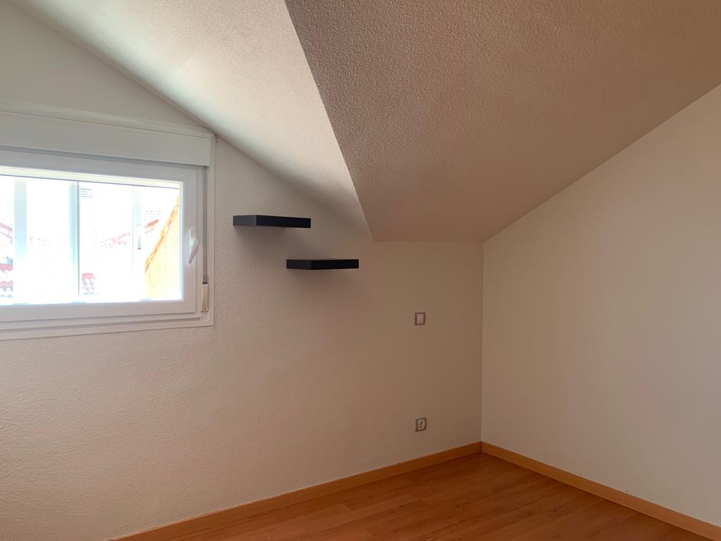 For sale of duplex in San Lorenzo de El Escorial