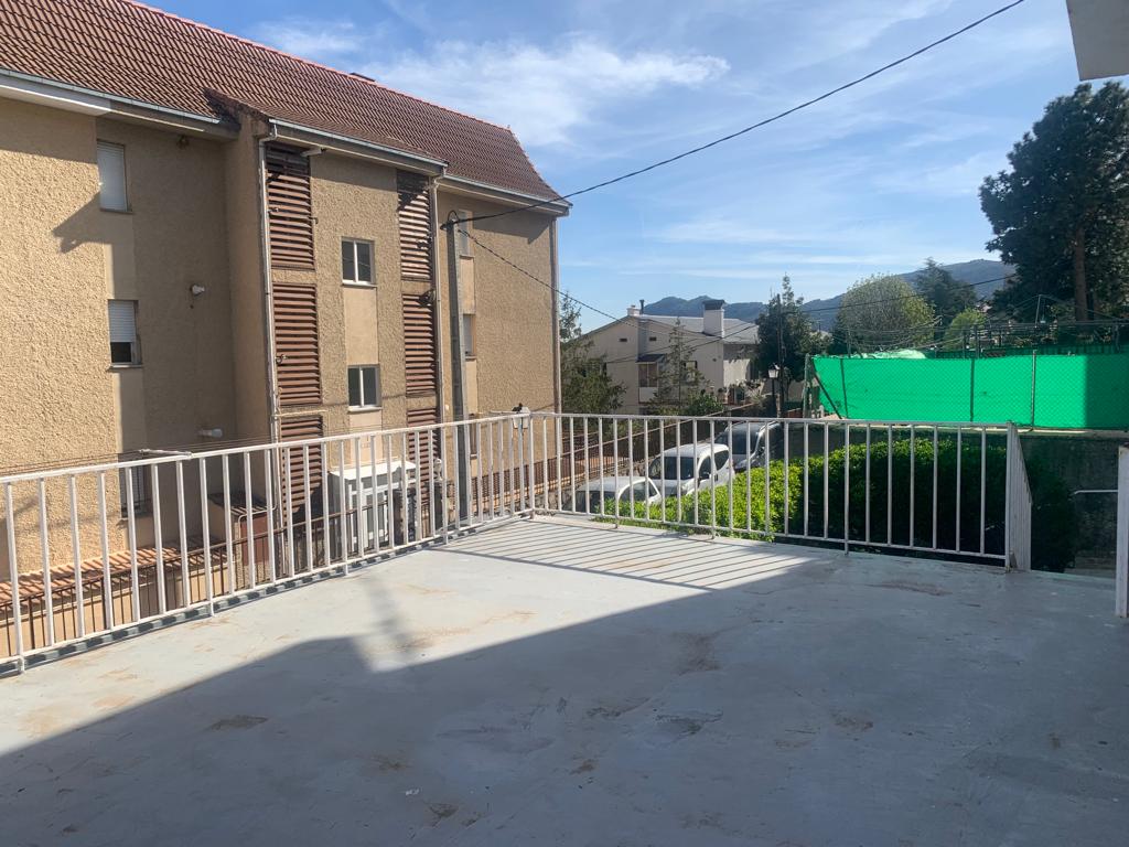 For sale of flat in San Lorenzo de El Escorial