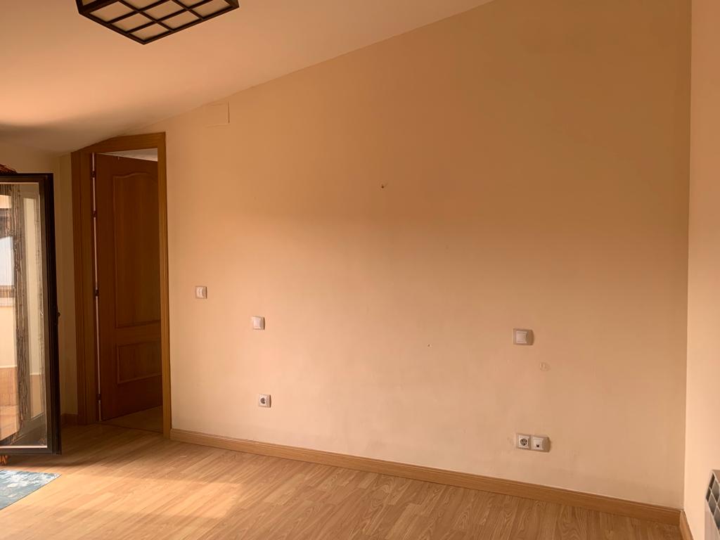 For sale of duplex in Peguerinos