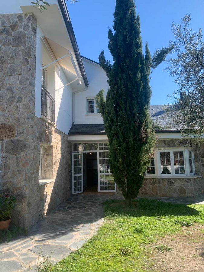 For rent of chalet in Valdemorillo