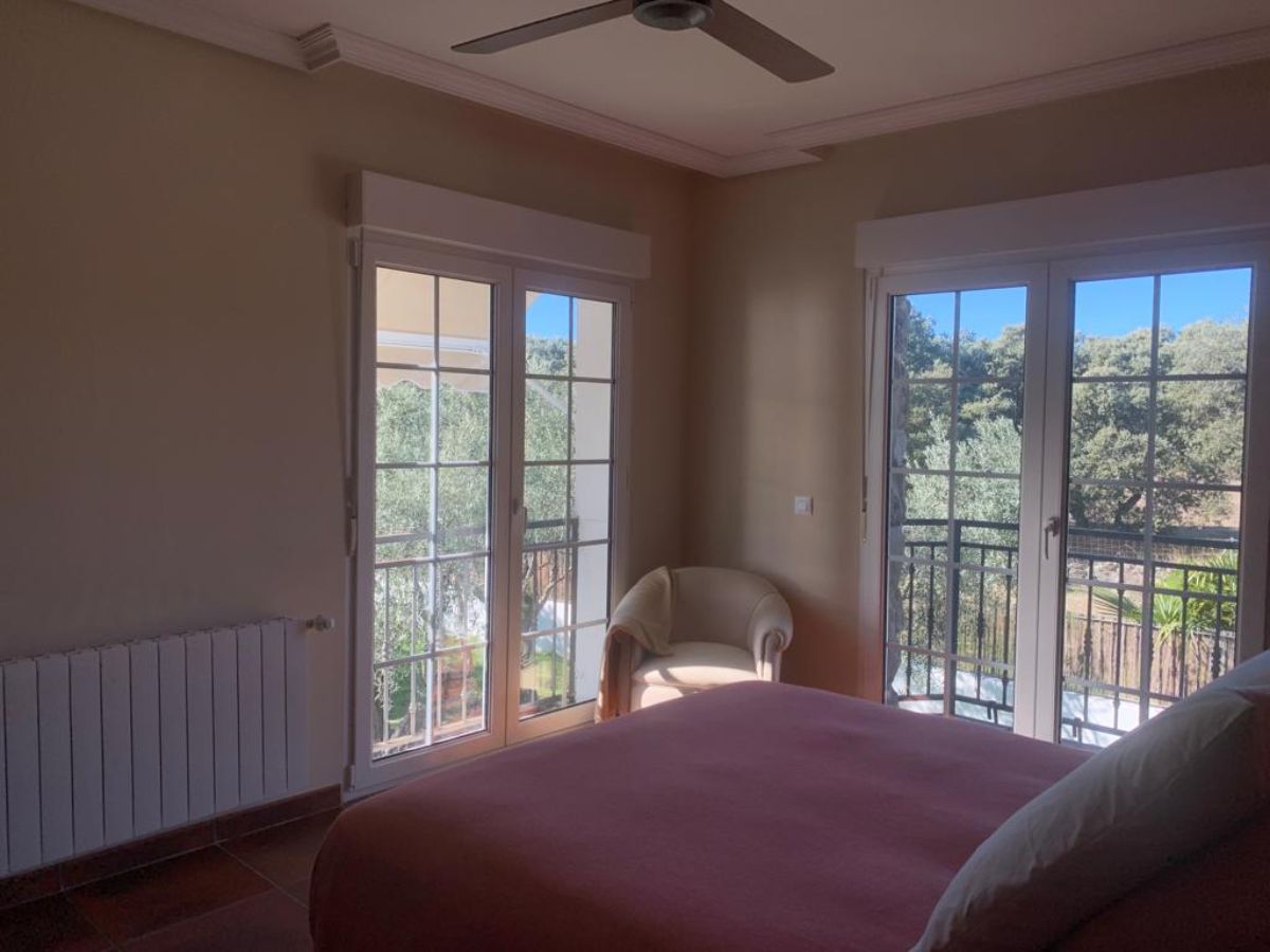 For rent of chalet in Valdemorillo