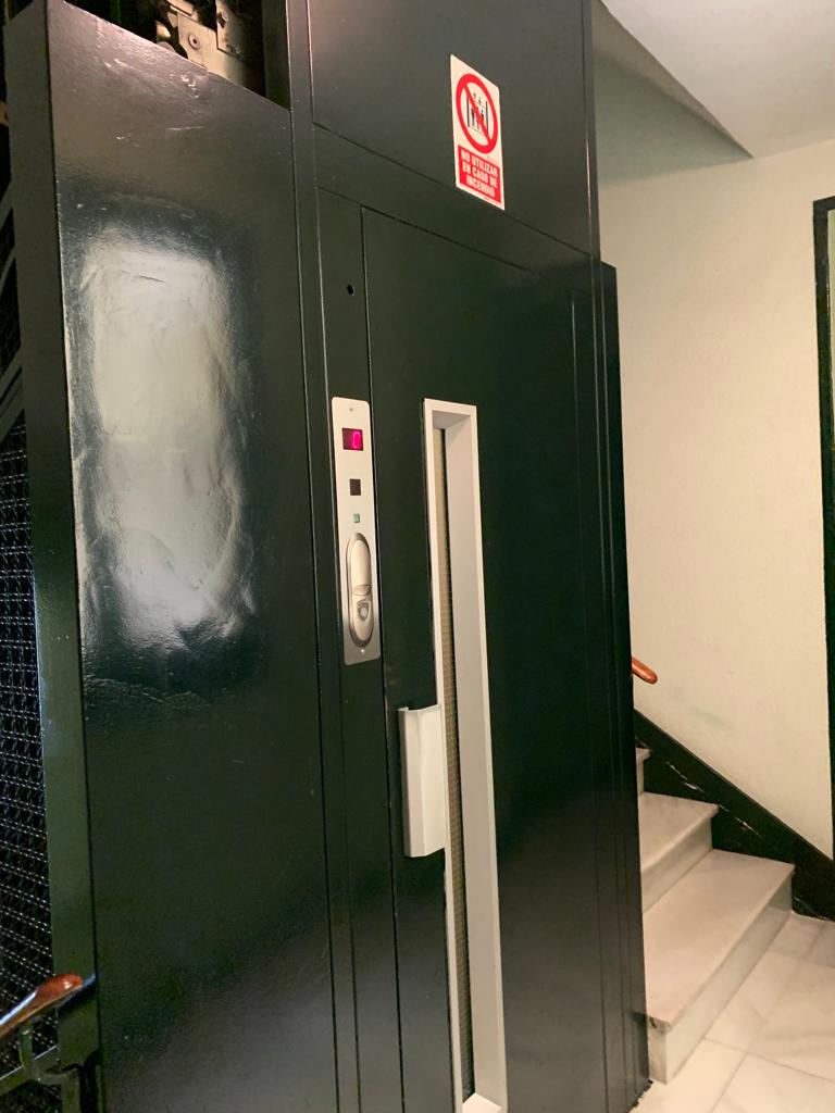 For rent of commercial in Madrid