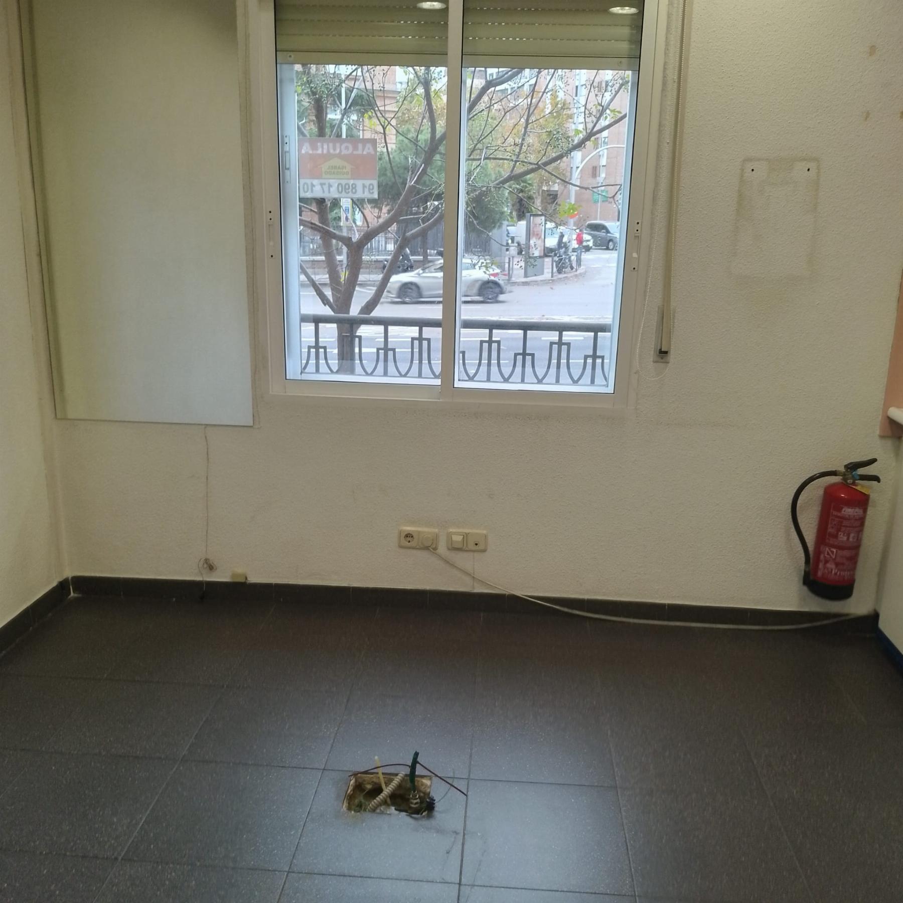 For rent of commercial in Madrid