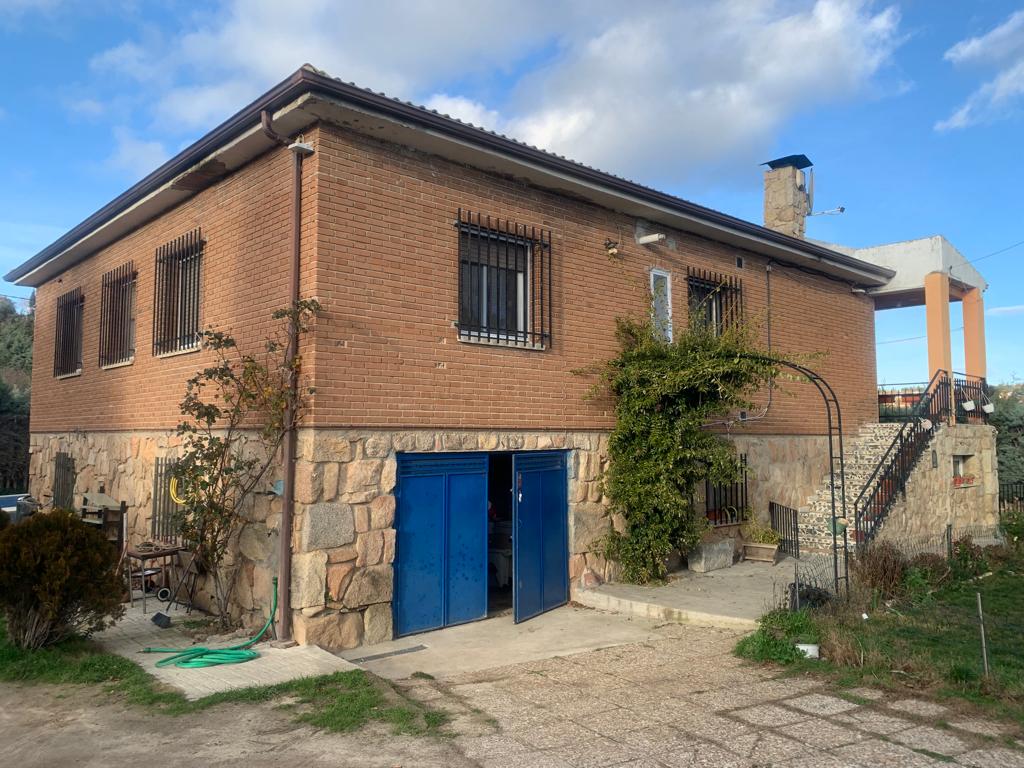 Venta de chalet en Fresnedilla de la Oliva