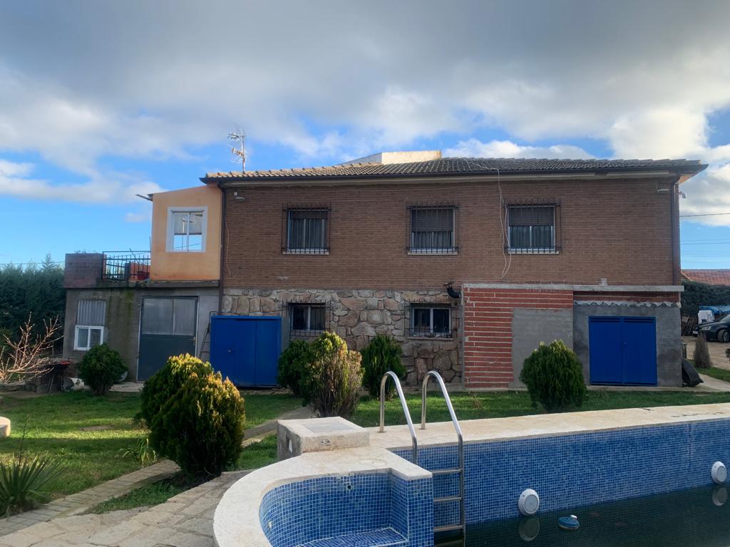 Venta de chalet en Fresnedilla de la Oliva