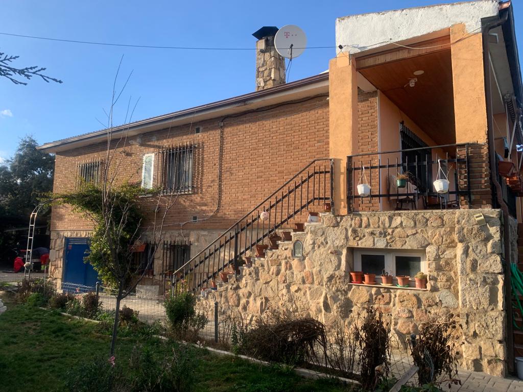 Venta de chalet en Fresnedilla de la Oliva