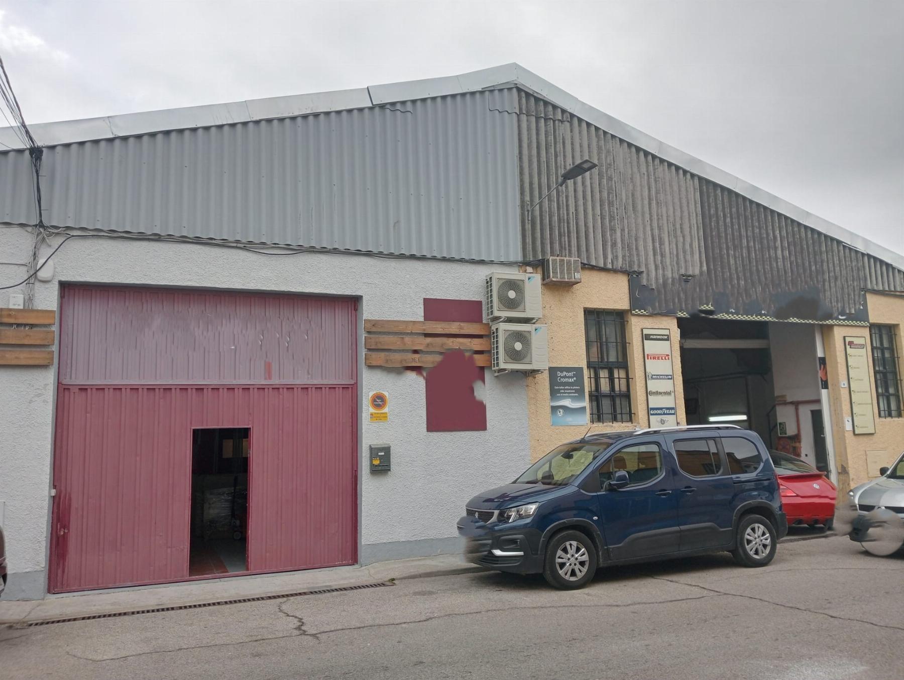 For sale of industrial plant/warehouse in San Lorenzo de El Escorial