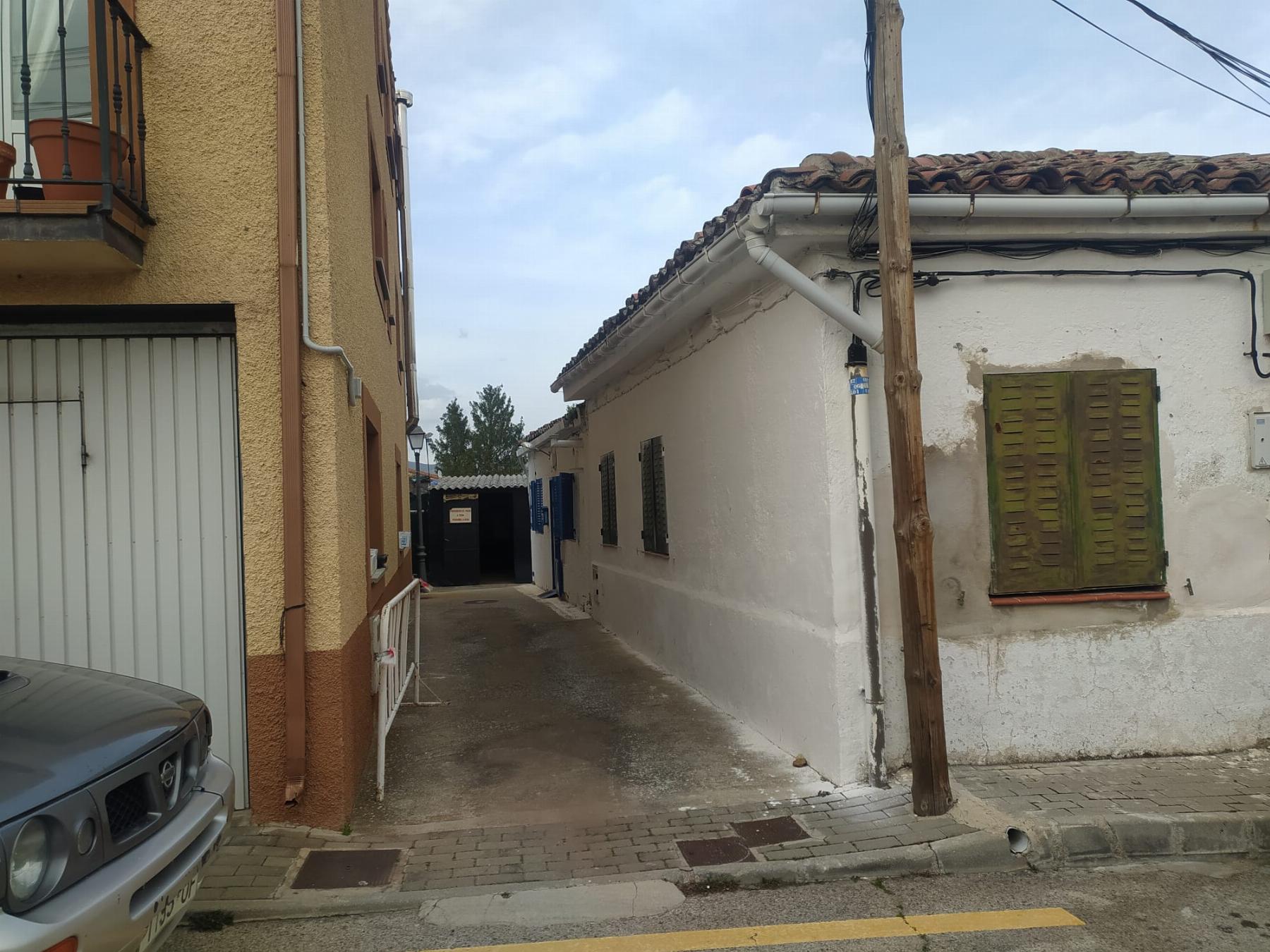 For sale of house in Robledo de Chavela