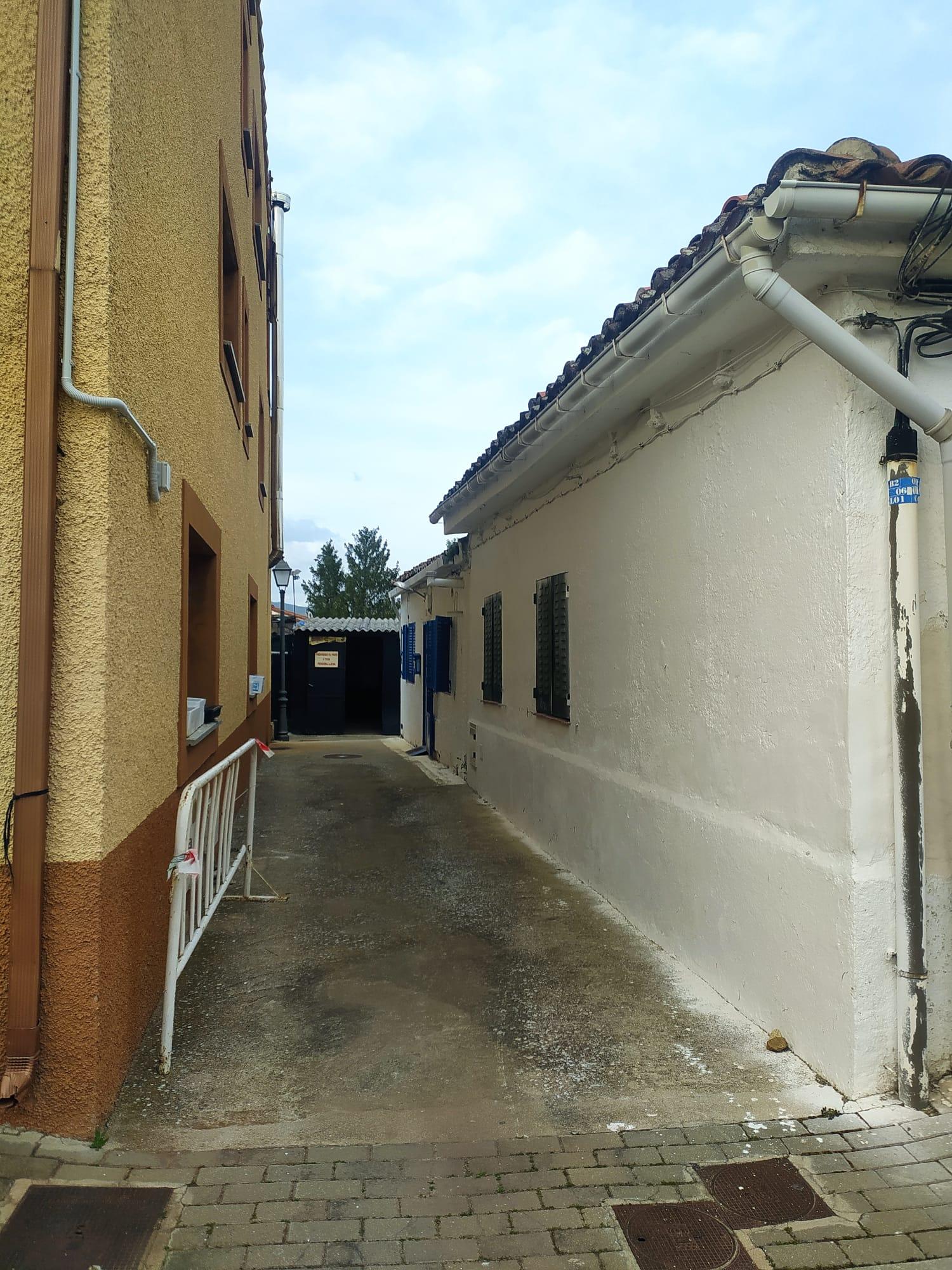 For sale of house in Robledo de Chavela