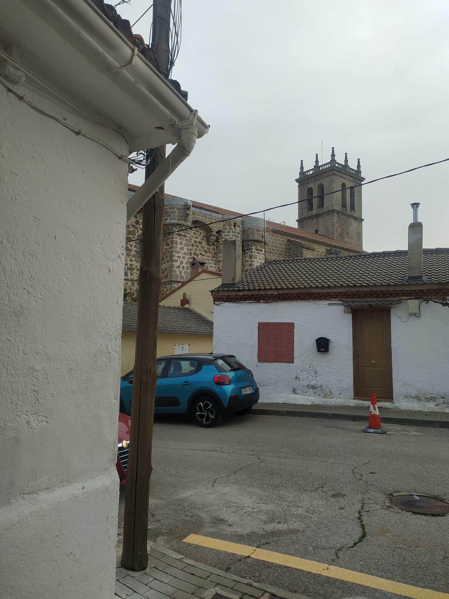 For sale of house in Robledo de Chavela
