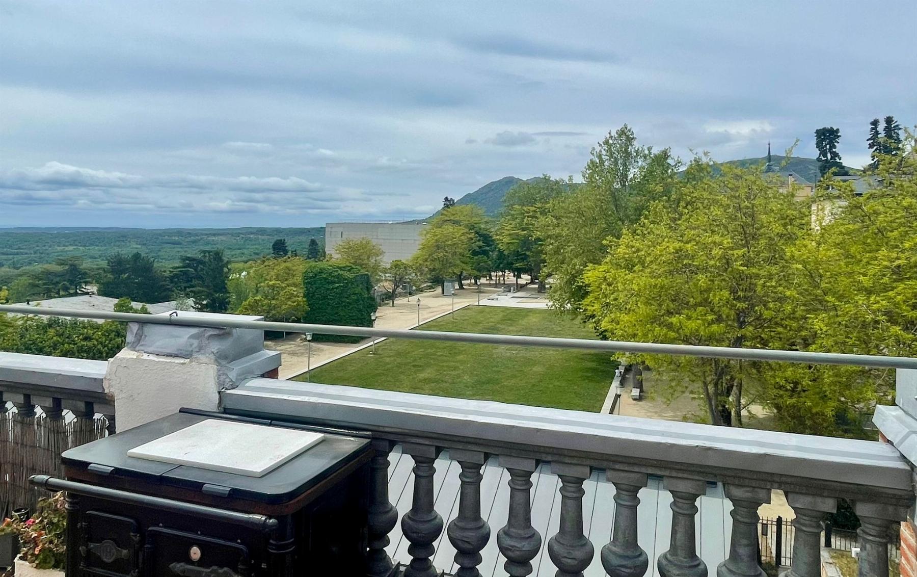 For sale of flat in San Lorenzo de El Escorial