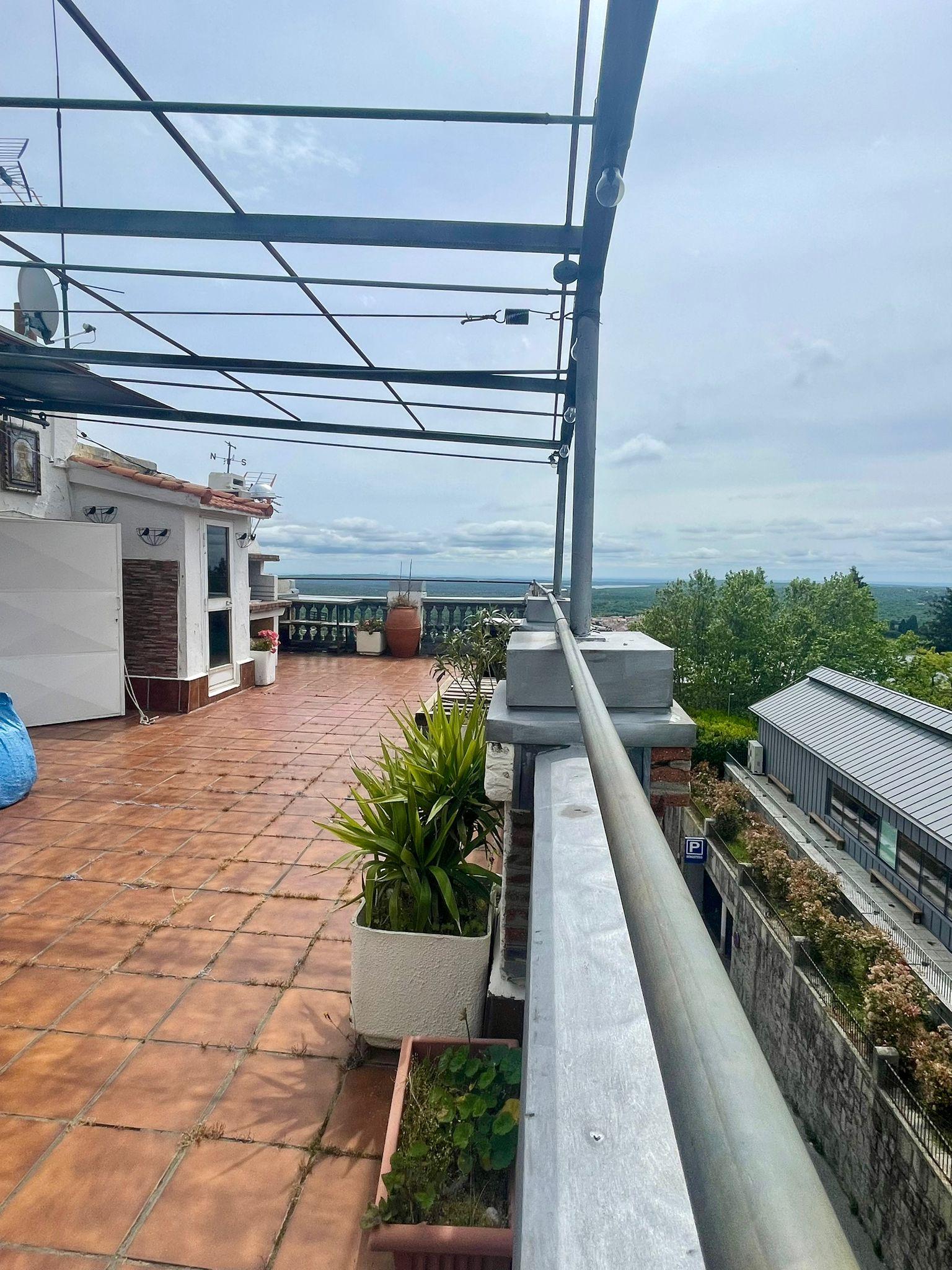 For sale of flat in San Lorenzo de El Escorial