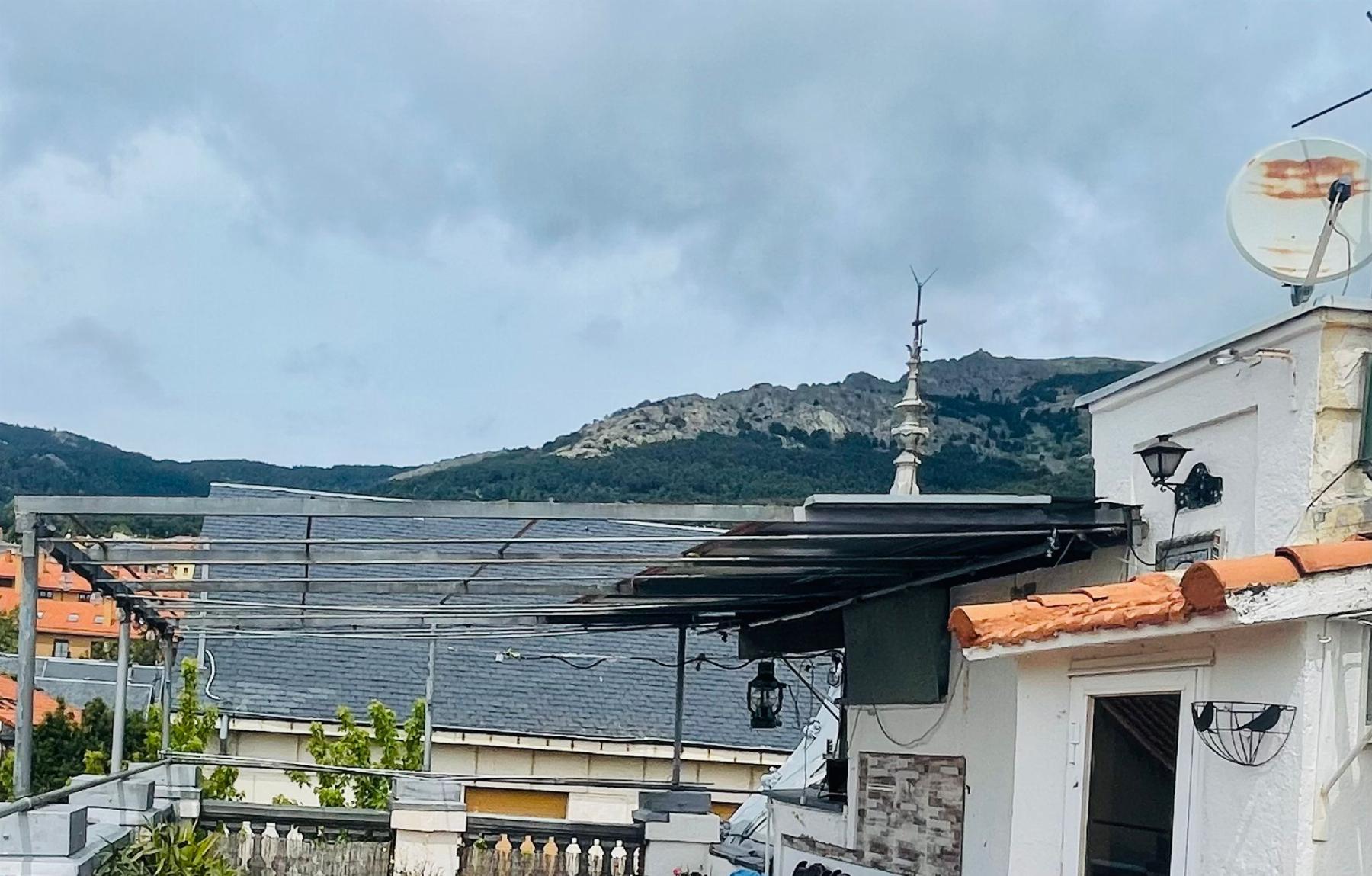 For sale of flat in San Lorenzo de El Escorial
