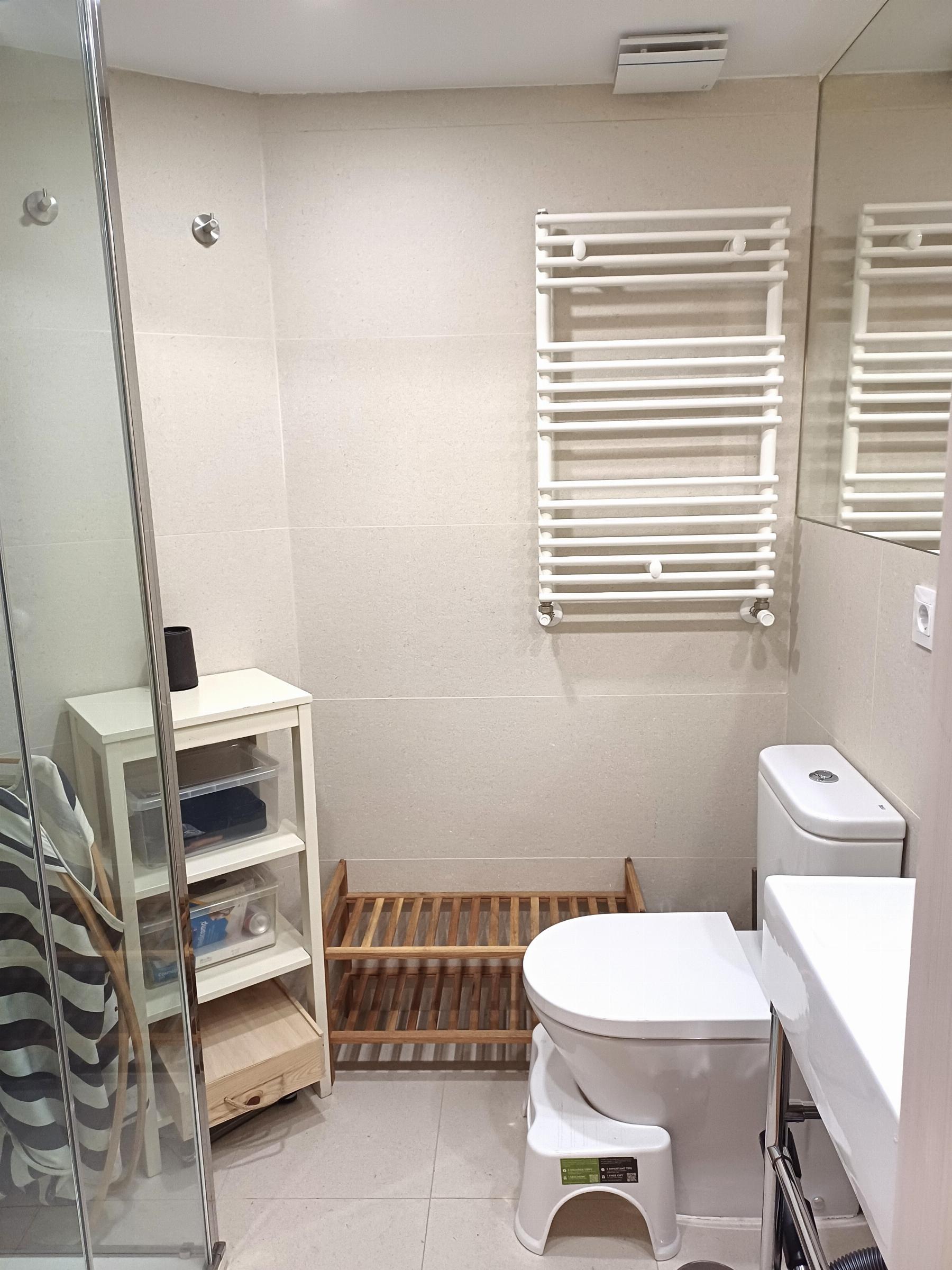 Suite bathroom